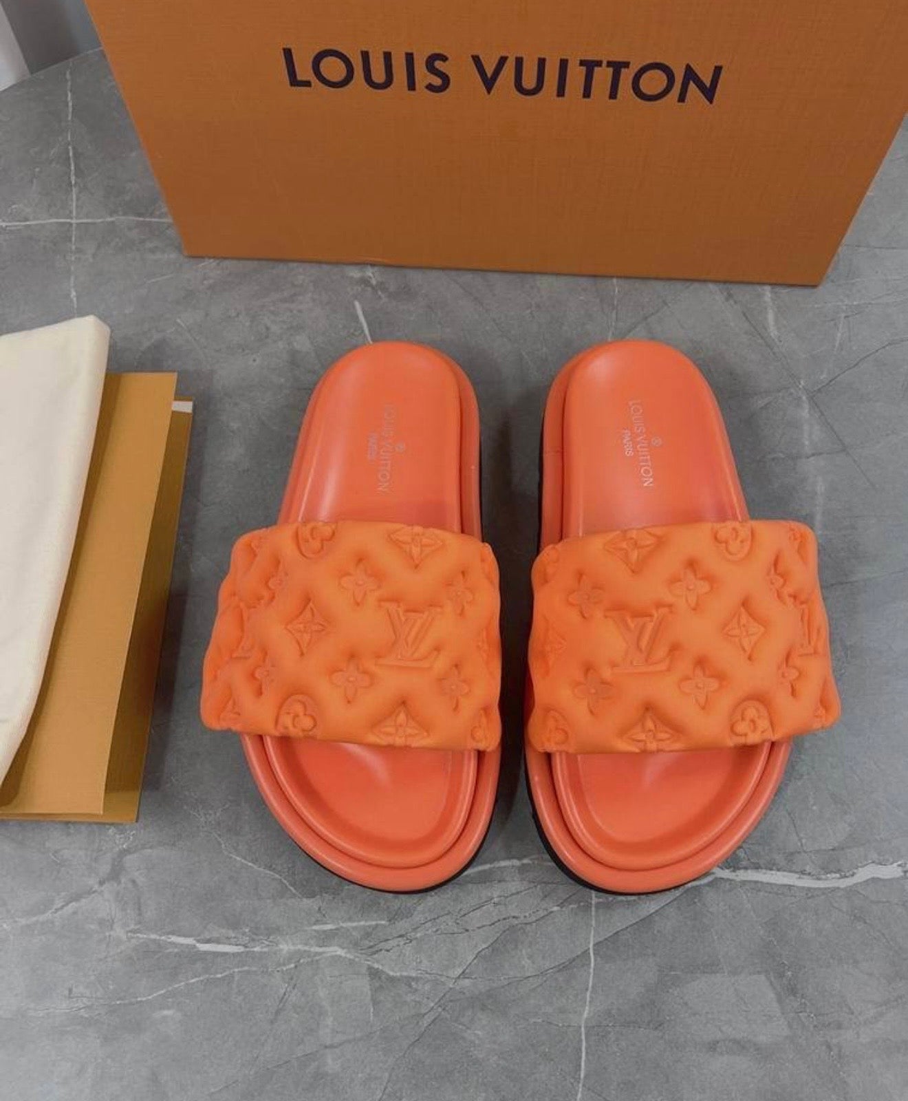 ladies sliders