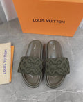 ladies sliders