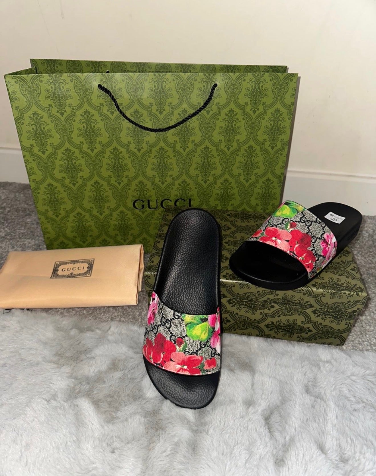 Ladies sliders