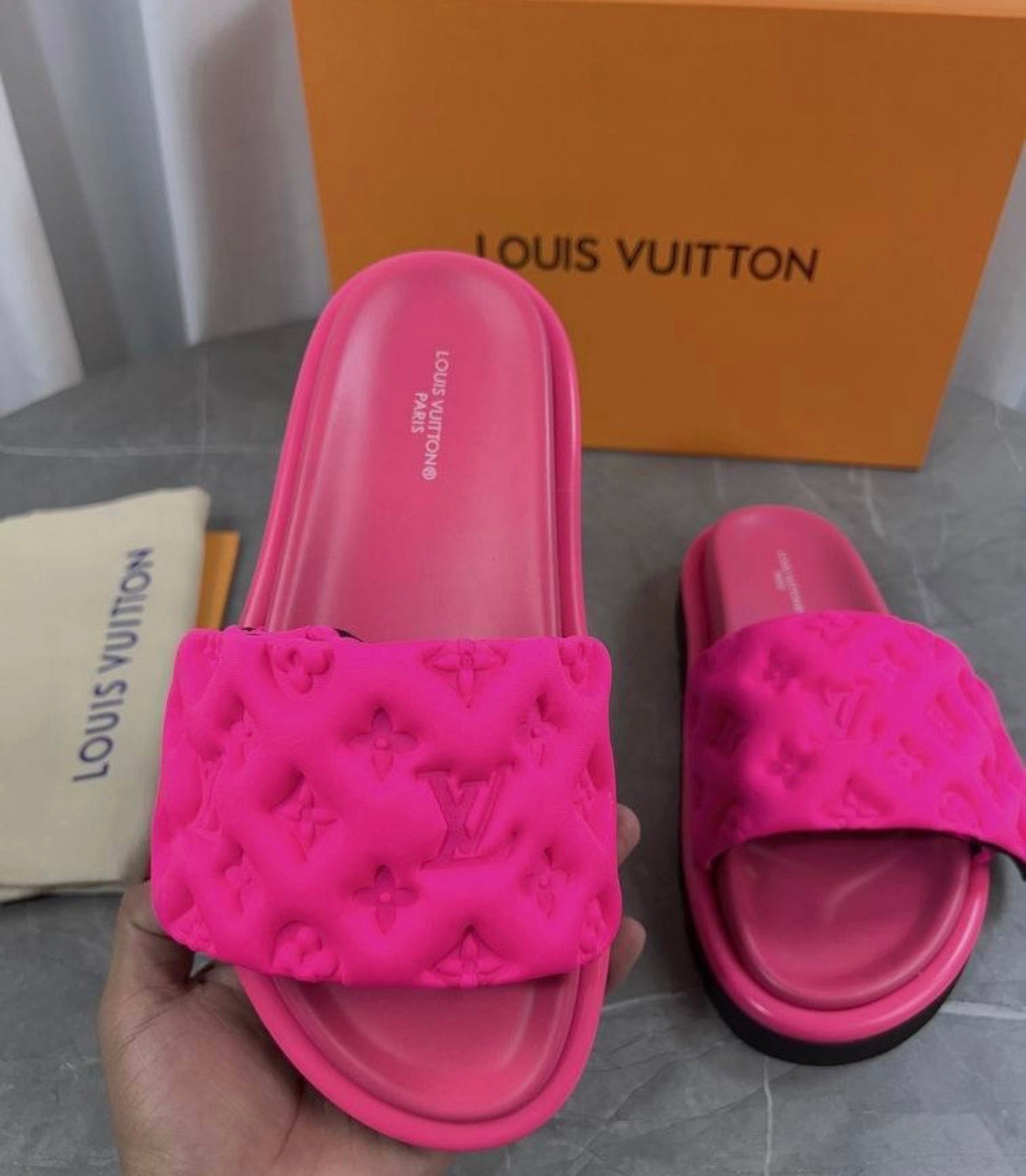 ladies sliders