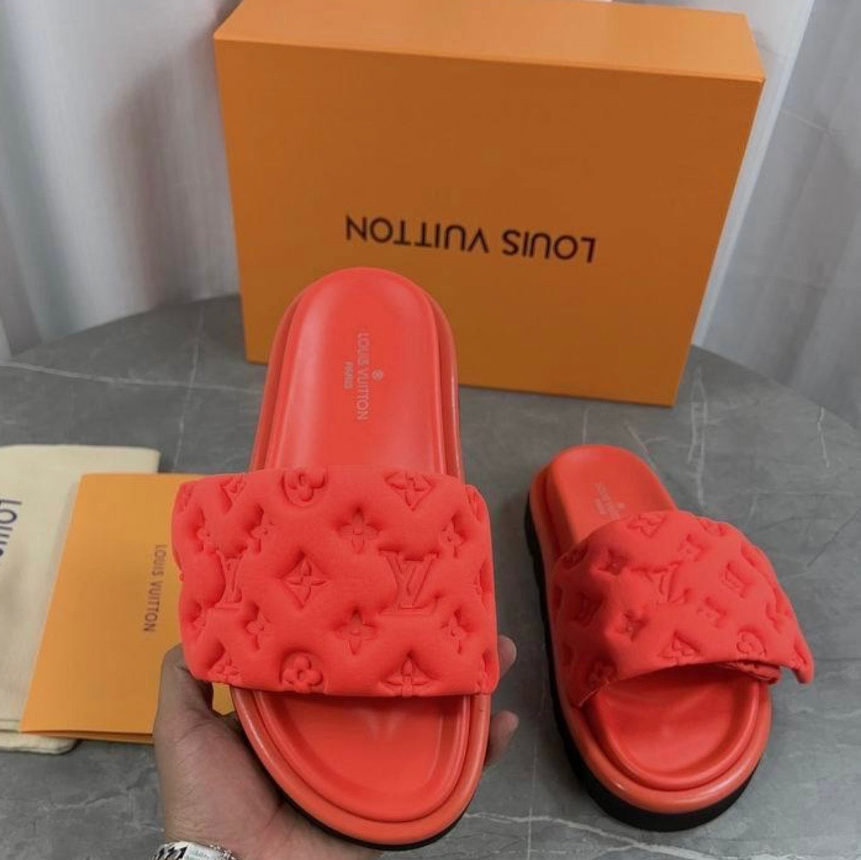 ladies sliders