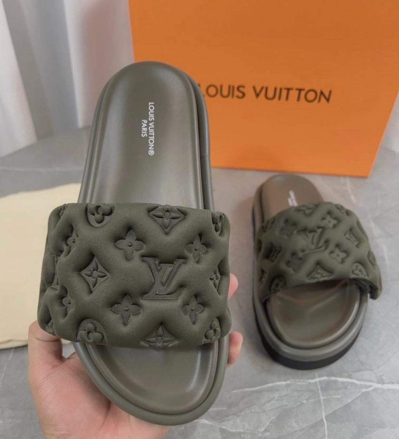 ladies sliders