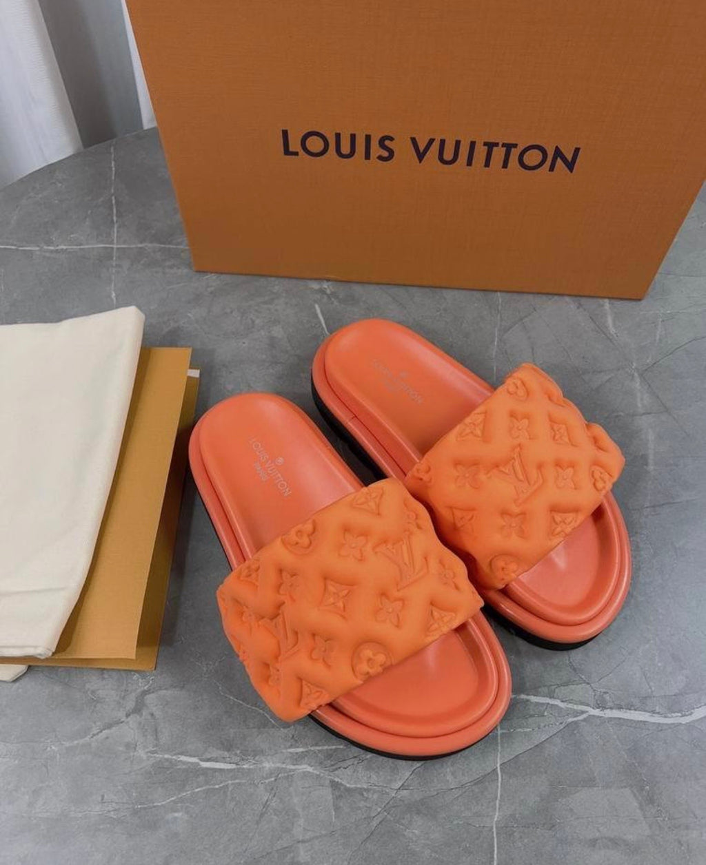 ladies sliders