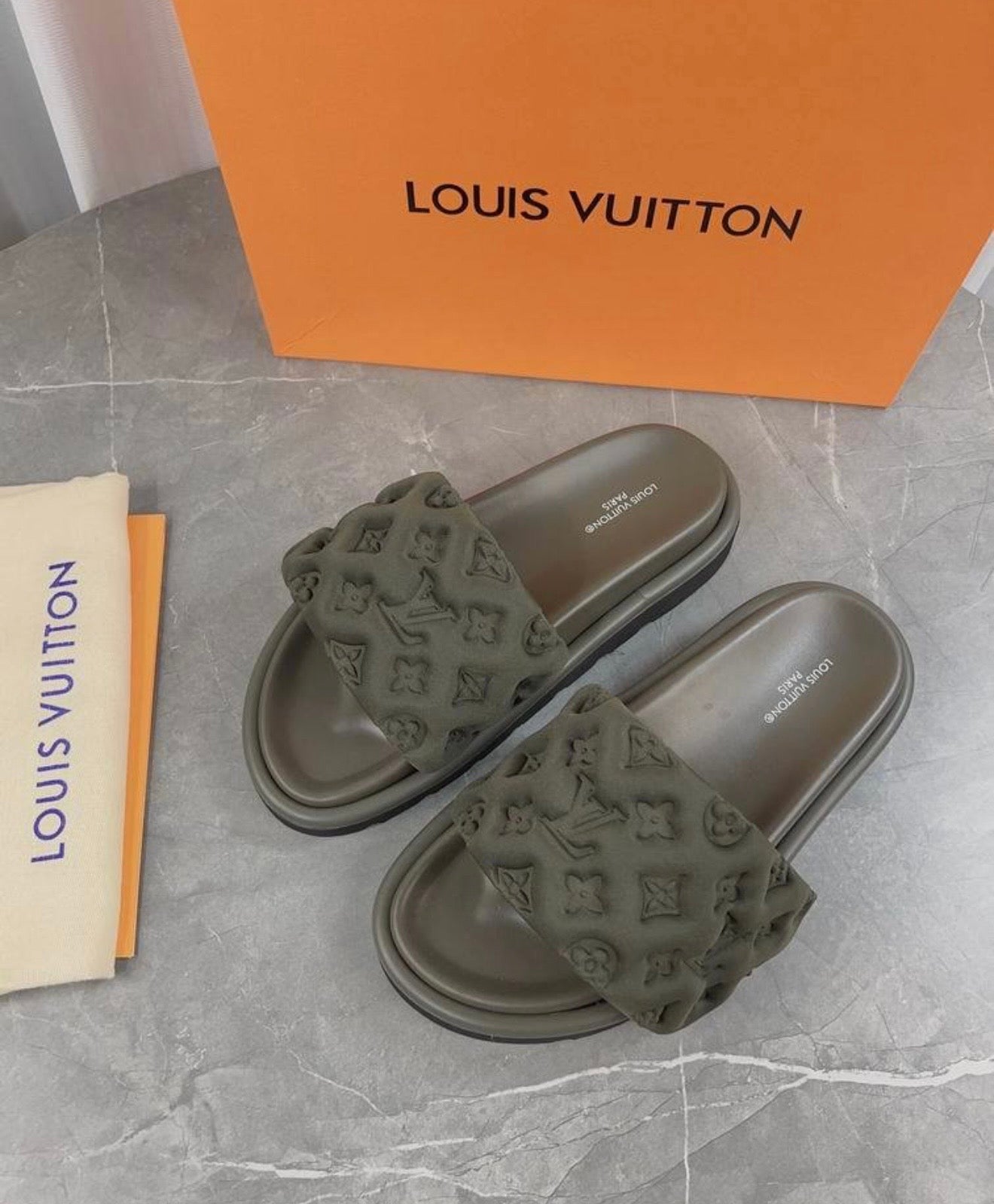 ladies sliders