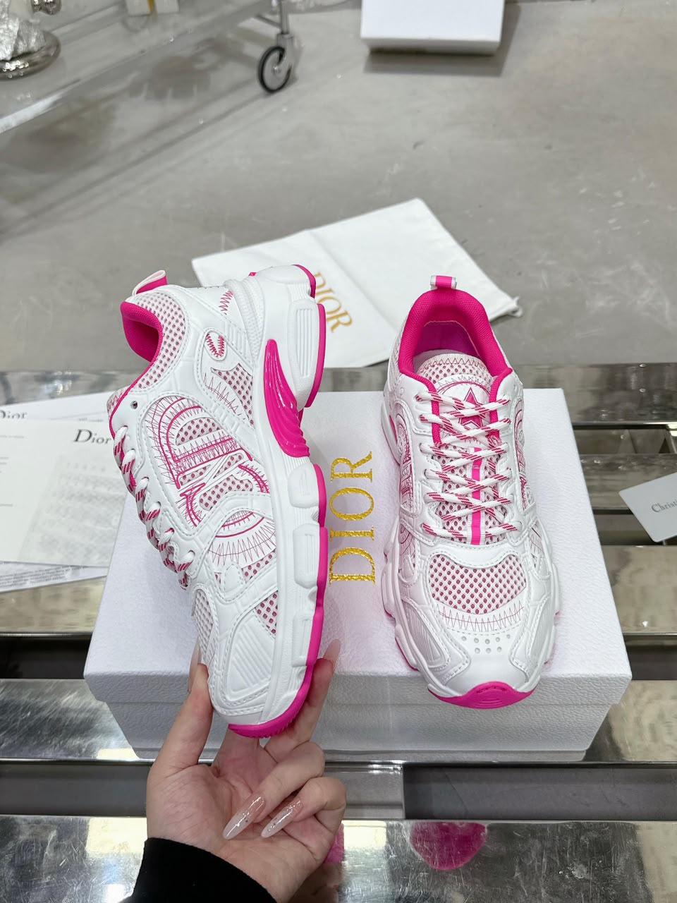 ladies trainers
